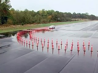 How electronic stability control (ESC) works