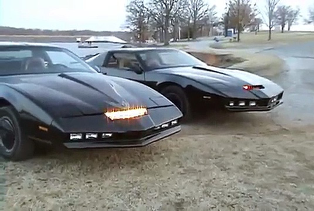 Kitt KNIGHT RIDER CARS II - KITT VS KARR - again.wmv Knight