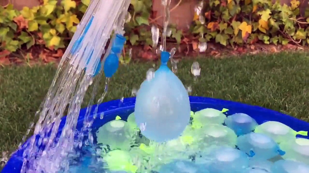 Balloon Bonanza 120 Water Balloons Freaky Fast! Pool Water Balloon Maker Video Globos de A