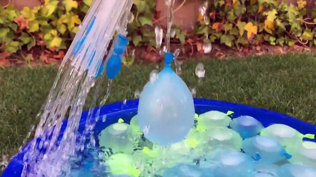 Balloon Bonanza 120 Water Balloons Freaky Fast! Pool Water Balloon Maker Video Globos de A