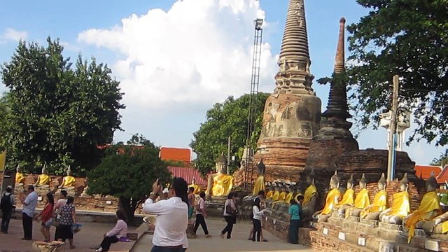 BUDDHA AU TEMPLE DE LA VICTOIRE D'AYUTTHAYA (THAÏLANDE) LE 25 NOVEMBRE 2015