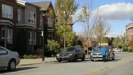 Бабка ПРИПАРКОВАЛАСЬ