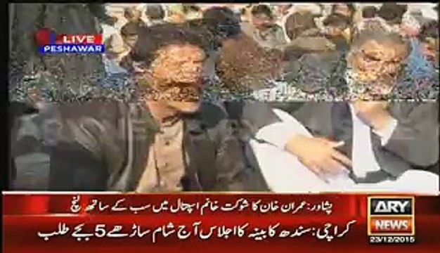 Imran Khan Doing Lunch With SMKH Labors For Appreciating There Hard Work