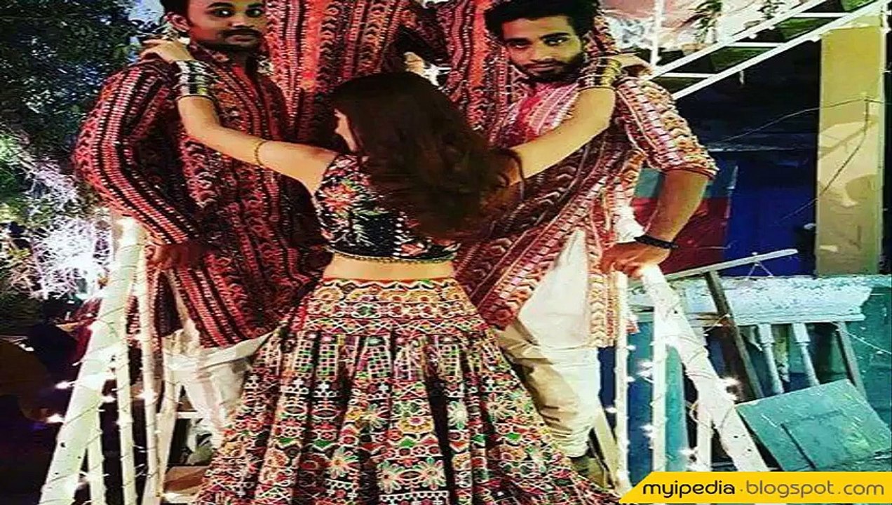 Ayesha Omar Item Number in Upcoming Pakistani Movie 2 Plus 2