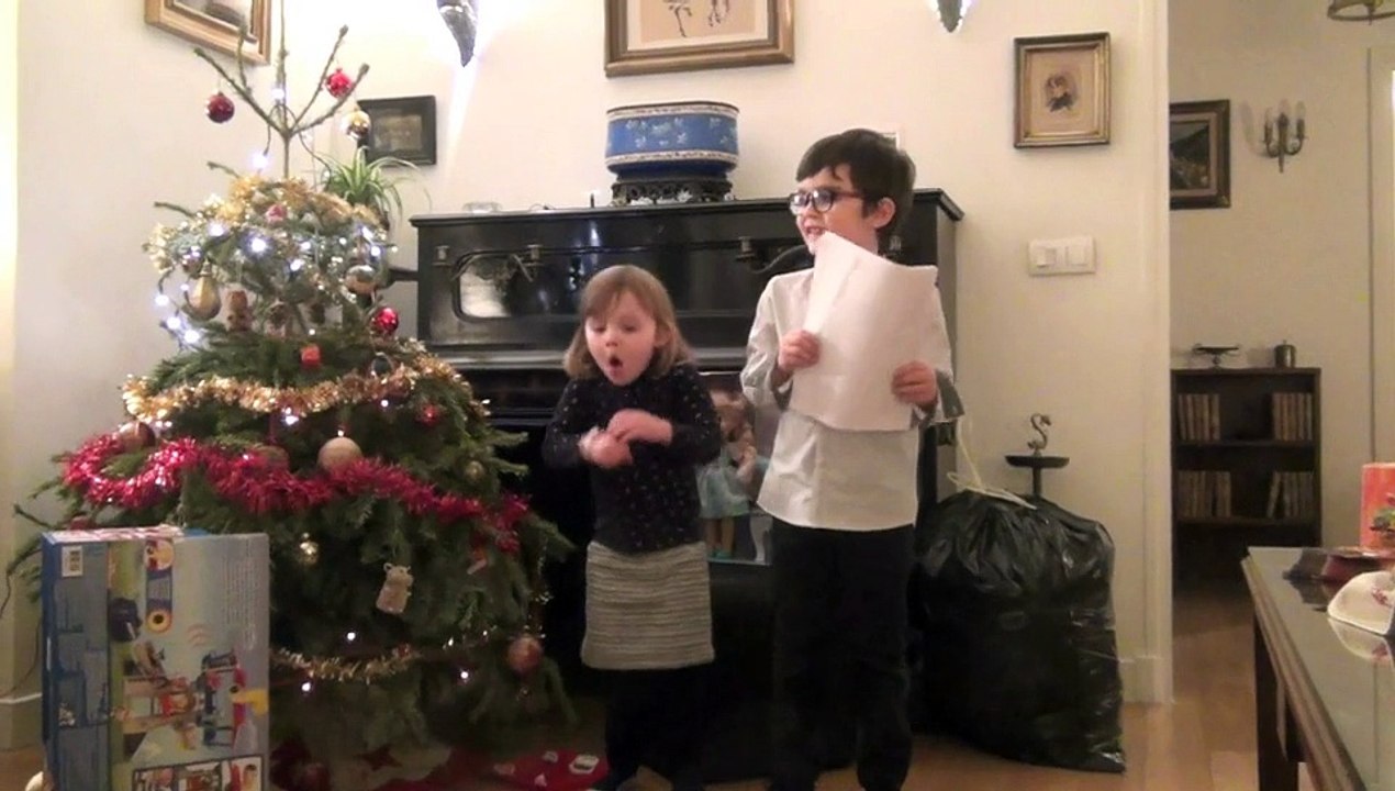 Adrien et Marie chantent Noël