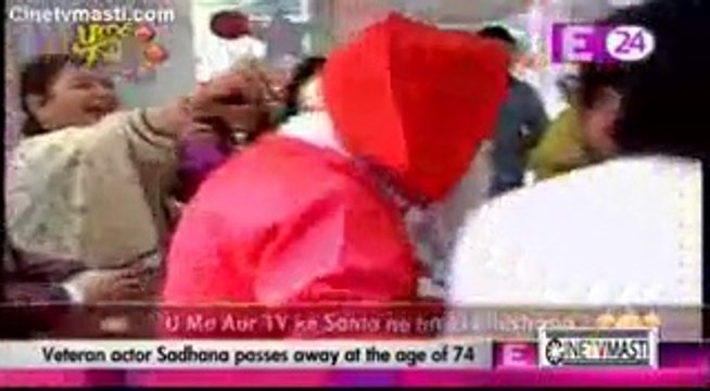 KumKum Bhagya- 25th Dec2015 U Me Aur Tv ke Santa Ki Masti