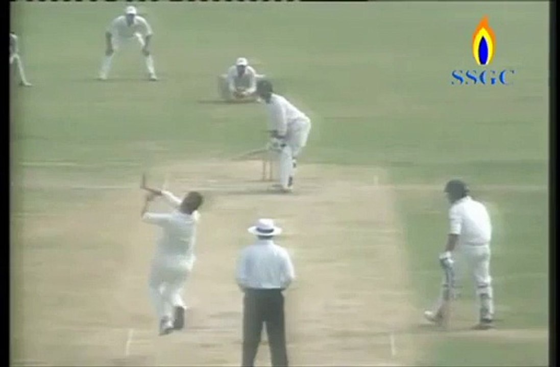 Mohammad Amir's Excellent Return to Domestic Cricket -Amir's All Wickets In Quaid Azam Trophy 2015 .. Talented Amirr