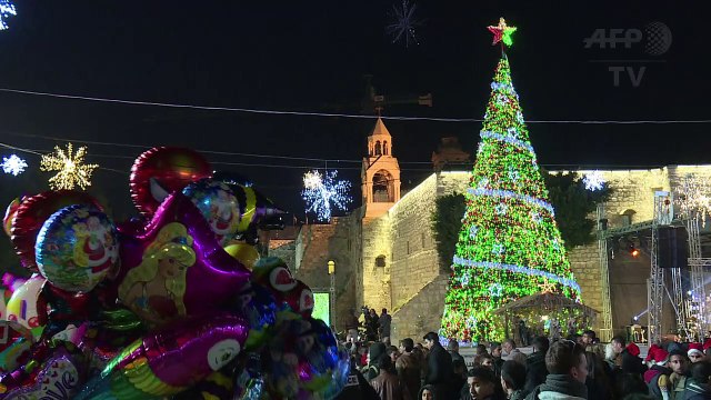 Messe de minuit à Bethléem sur écran géant place de la Mangeoire