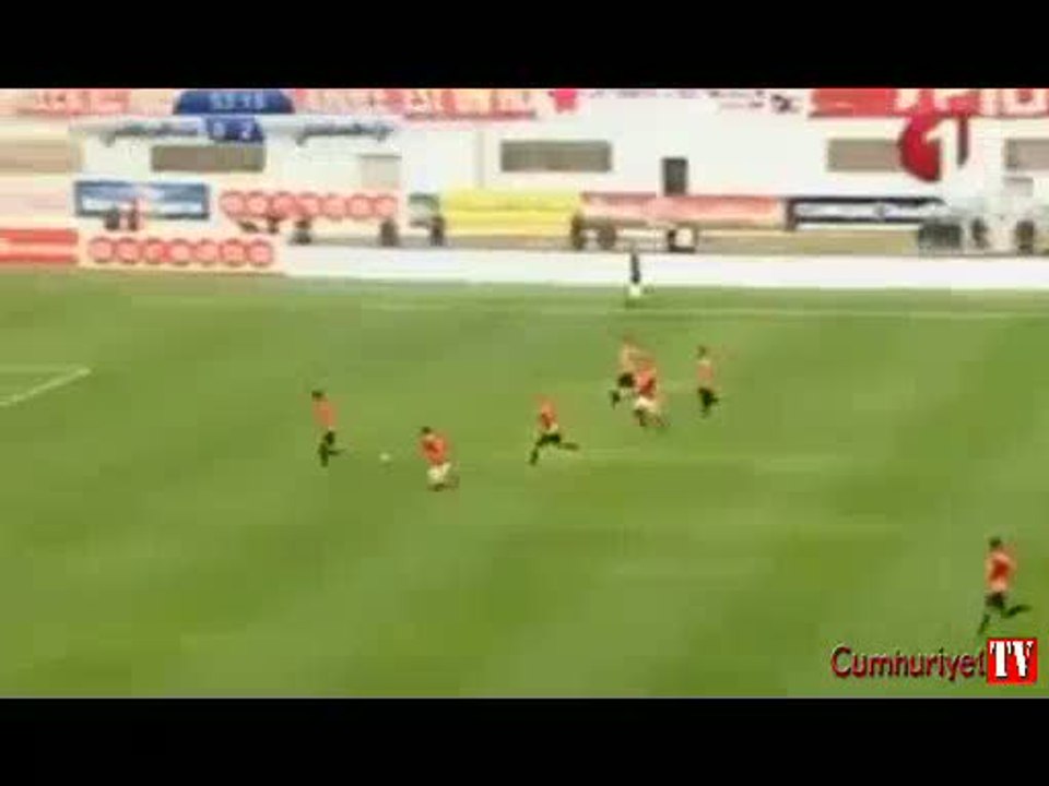 Golü attı, forma gitti