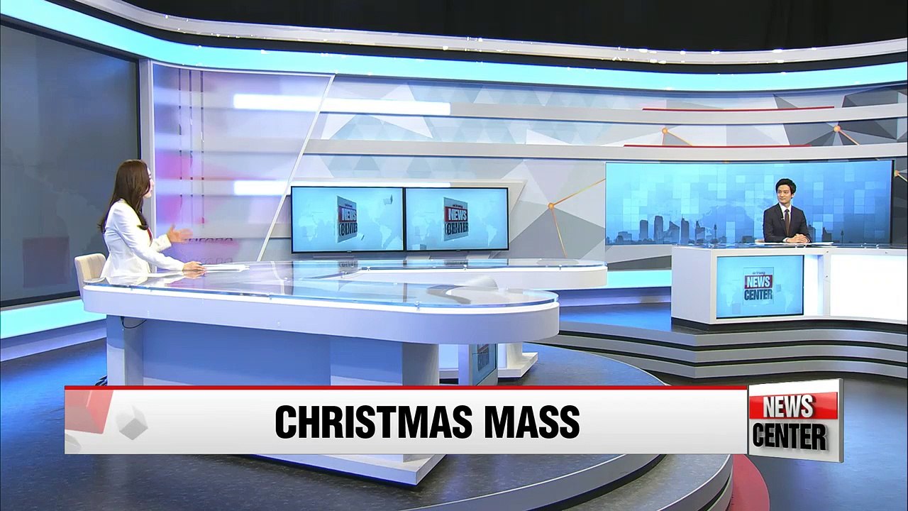 Pope leads Catholics into Christmas