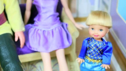 Frozen PLAY-DOH Princess Anna Barbie Parody Tangled Mother Gothel GARBAGE TRUCK Toby AllToyCollector