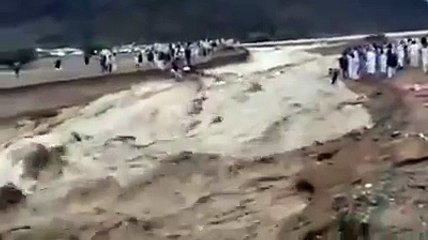 غرق  اشخاص في احدى مناطق المدينة المنورة