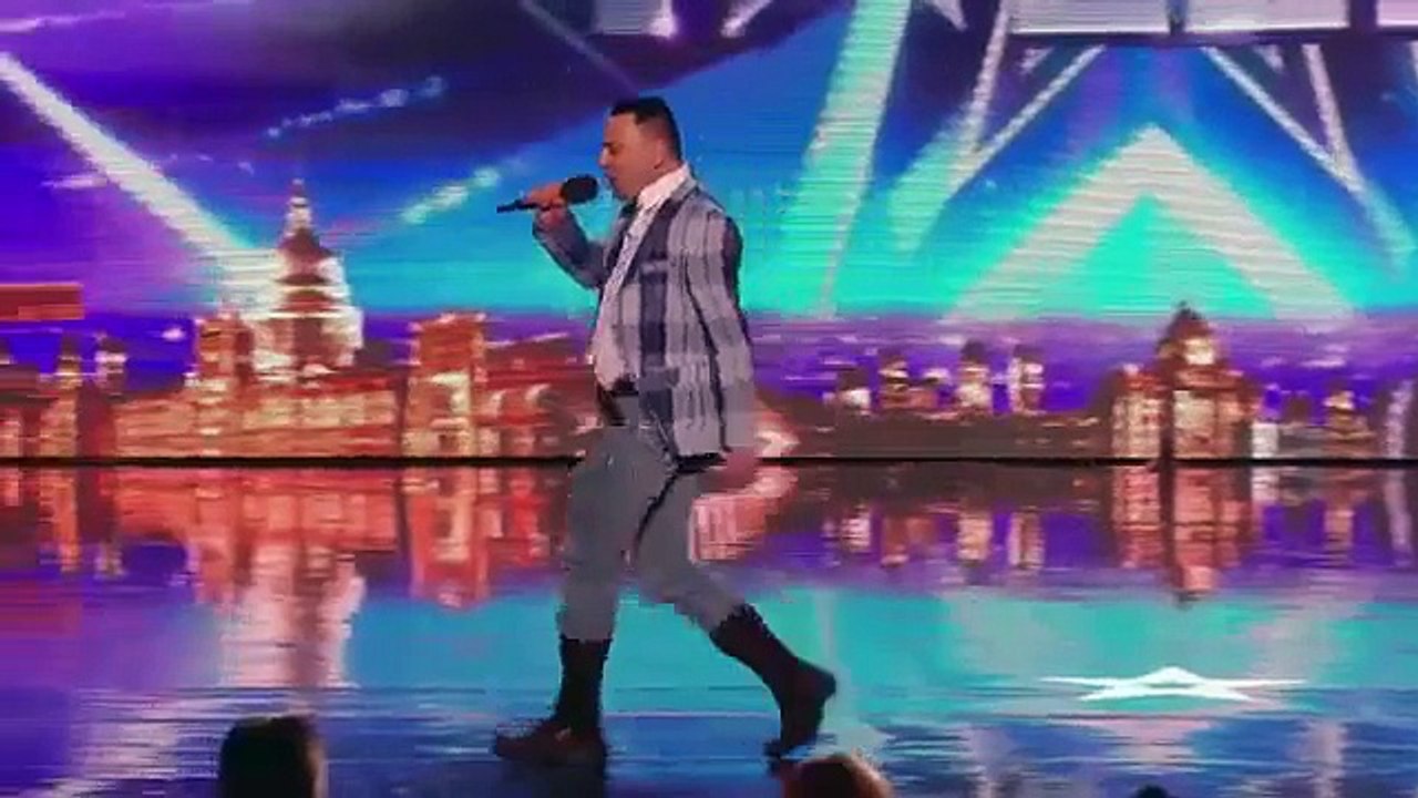 اكبر تحول في تاريخ برامج المواهب متسابق يحصل على الباز الذهبي بعد ان فقد الامل