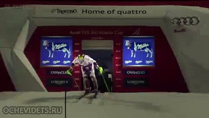 Дрон едва не разбил голову лыжника на соревнованиях в Италии