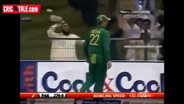 Abdul Razzaq Sixes Collection