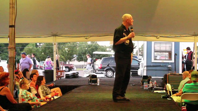 Chris Drummond sings 'Just can't Help Believing' Elvis Week 2014