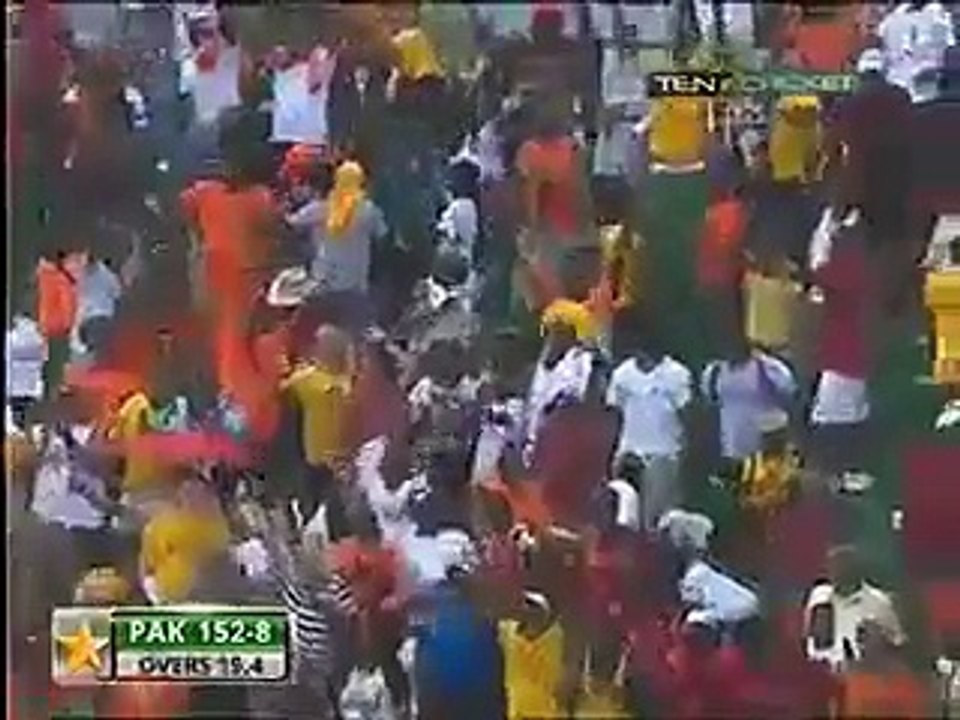 Zulfiqar Babar Hit Six on Last Ball and Win The Match
