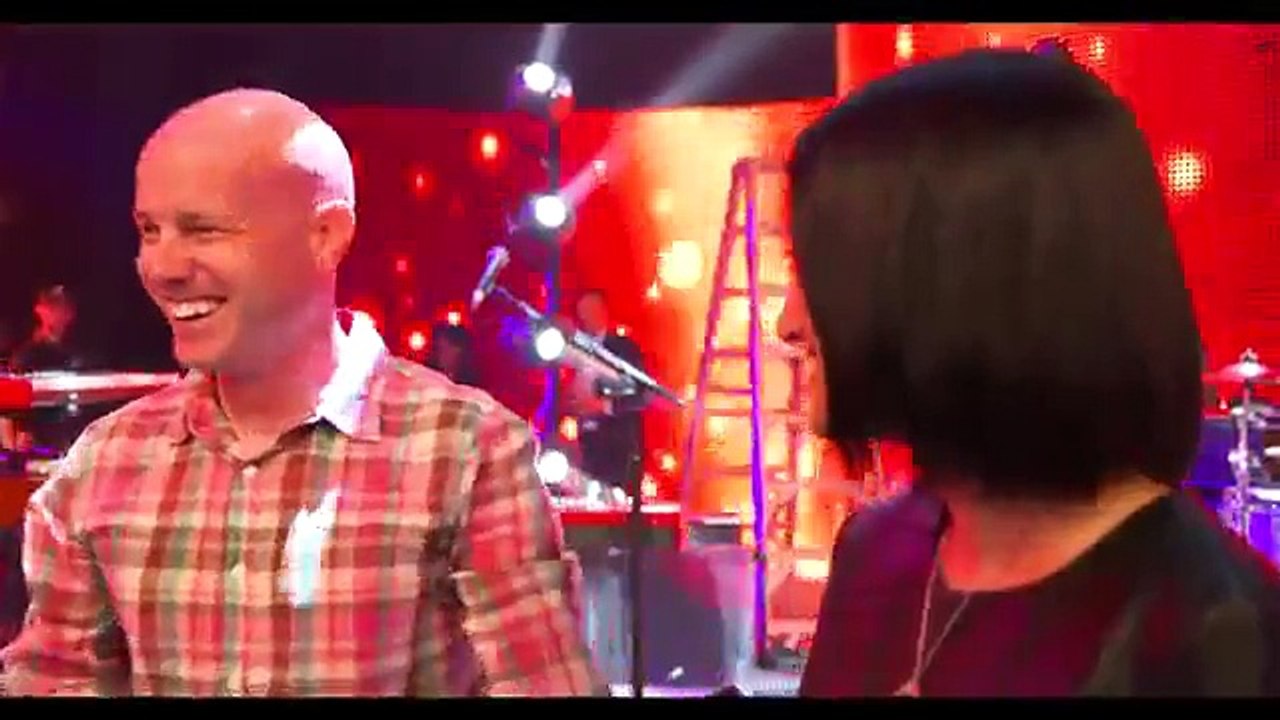 Roman Reigns honors an American hero  25 12 2015