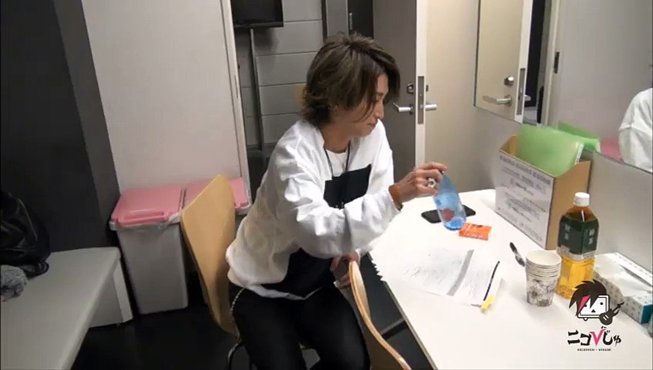 AKi - 楽屋動画 (2015.12.15)