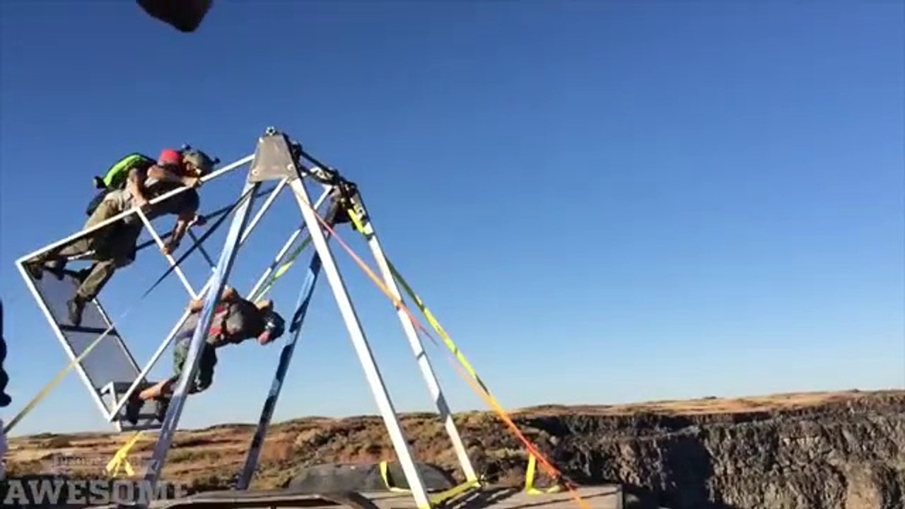 PEOPLE ARE AWESOME 2016