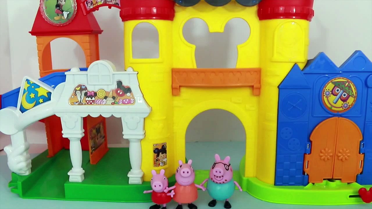barbie rv Peppa Pig Play-Doh AllToyCollector Peppa Family George Go To Disneyland Little People