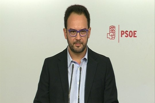 Hernando ensalza la posición del Rey respecto a Cataluña