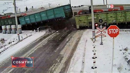 Авария на ж/д переезде вообще ПЕПЕЦ