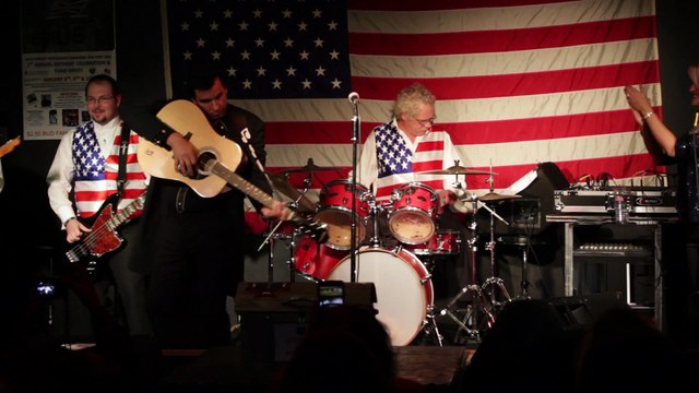 Todd Herendeen sings 'Ring Of Fire' Elvis Presley Memorial VFW 2015