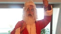 Aamir Khan Turns Santa For Children CHRISTMAS