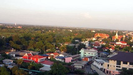VUE SUR AYUTTHAYA (THAÏLANDE) DEPUIS L'HÔTEL CLASSIQUE KAMEO