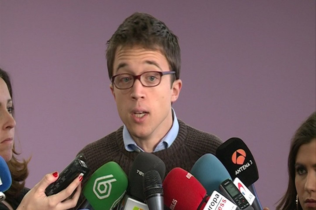 Podemos sigue poniendo el refréndum como línea roja