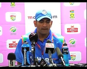 Shahid Afridi comments on Dhoni's captaincy