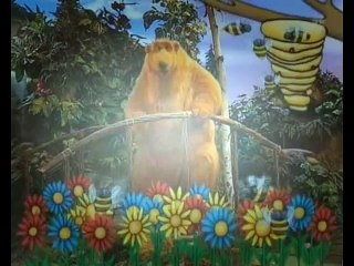 Nalle Har Ett Stort Blått Hus Back To Nature (Svenska).