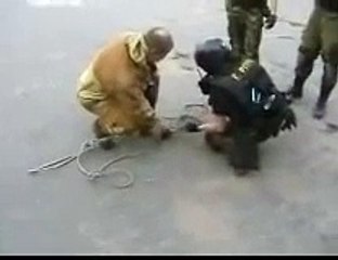 Изготовление гамака или носилок. Переноска раненого - rescue a wounded
