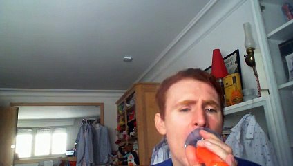 Wiwi égratigne "répondez moi" de Louis Chédid