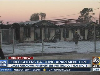 Phoenix firefighters fight large blaze at abandoned apartments