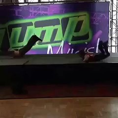 Mackenzie Ziegler twerking (vine)