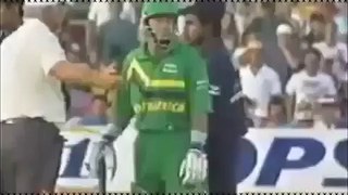 TOP 3 FUNNIEST CRICKET WICKET - Full Of Laugh