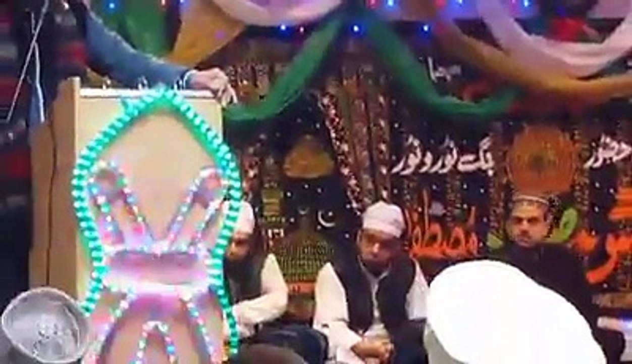 Ye Aarzoo Nahen Ke Mujhe Naqabat  By Tasleem Sabri