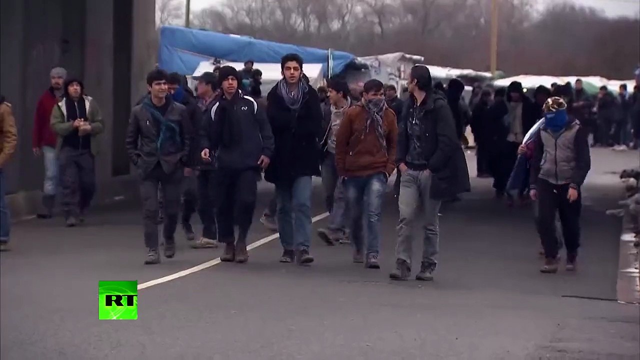 Des centaines de migrants tentent de rejoindre le Tunnel sous la Manche, provoquant sa fermeture