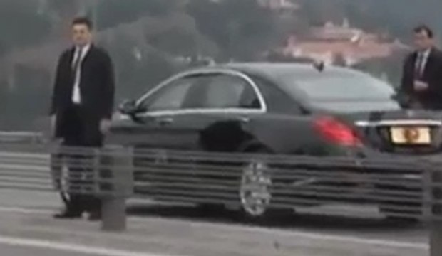 СМИ- Эрдоган отговорил человека от самоубийства