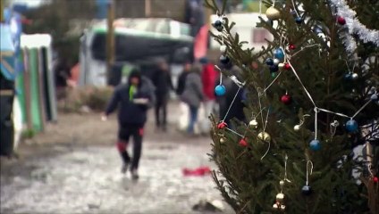 Jungle de Calais: Un Noël les pieds dans l'eau pour les migrants