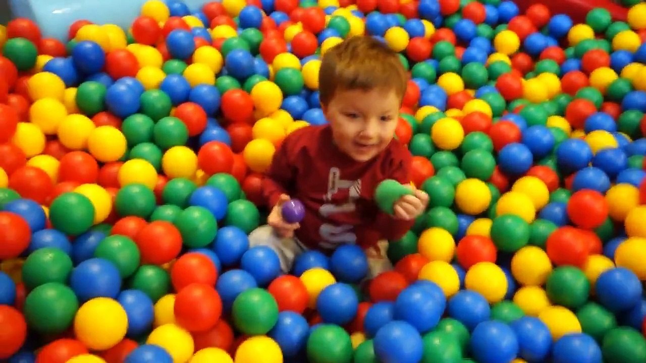 DRÔLE les ENFANTS aire de JEUX de la famille vidéo amusante pour les enfants COOL SLIDE