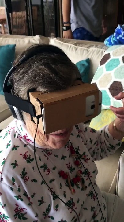 Funny GrandMa tries Virtual Reality Helmet for the first time and screams