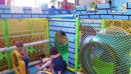 Aire de Jeux intérieure amusant pour les petits enfants . 2015 vide