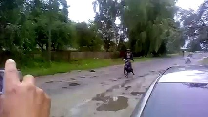 Мужик на велике упал! Прикол! (1)