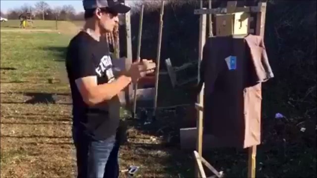 Démo de tir au pistolet... Très rapide!