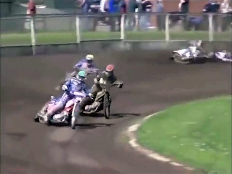 Une moto possédée par le diable.. Accident de dingue