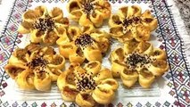طريقة تحضير شنيكات على شكل وريدات مالحين و لذاذ بسهولة و احترافية من المطبخ المغربي مع ربيعة