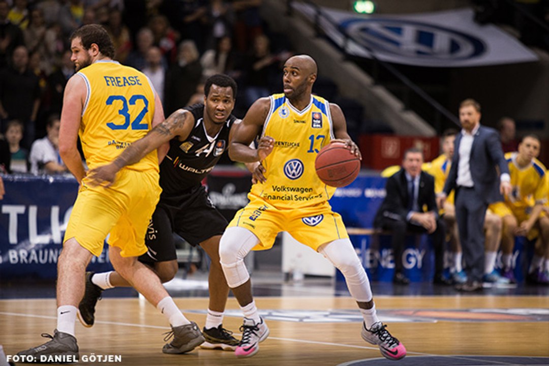 Keaton Grant against Telekom Baskets Bonn 20.12.2015